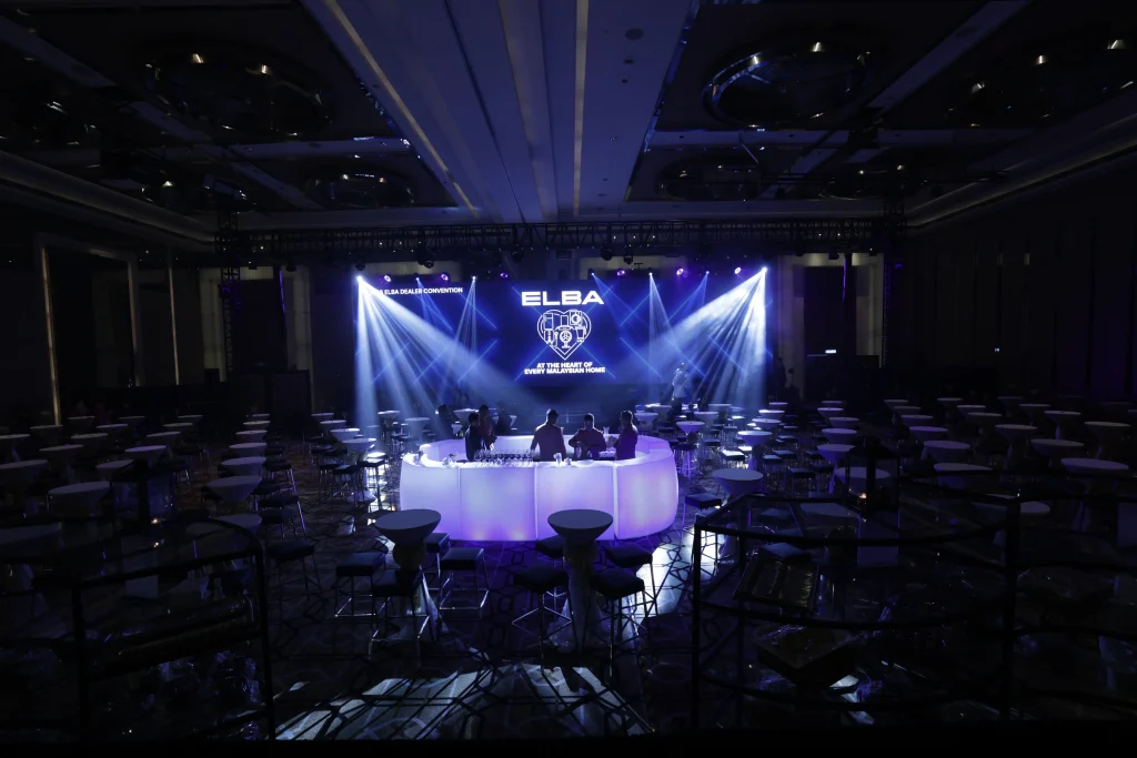 Gala Dinner organized by event management company in KL with elegant décor and live entertainment